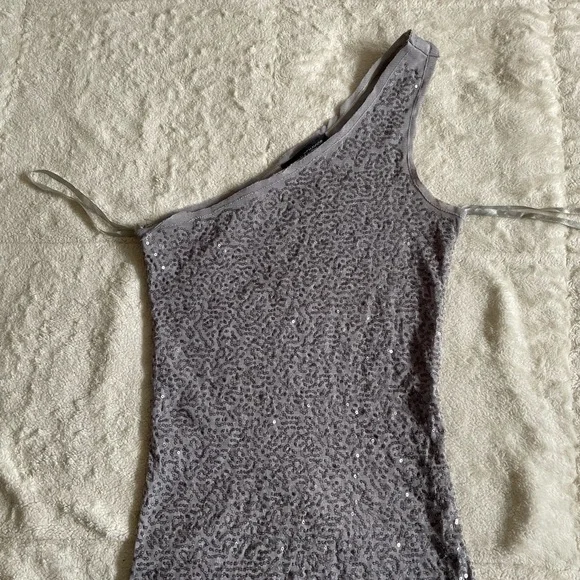 Y2K ✨Urban Behavior Asymmetrical Sequin Top - Picture 5 of 7